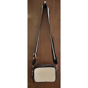 Chicos Crossbody Woven Rafia Purse Thick Black/ Khaki Strap Classic Preppy